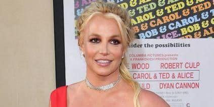 Britney Spears goes fully nude in raunchy new Instagram photos